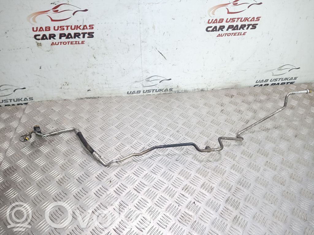 BMW 5 E60 E61 Ilmastointilaitteen putki (A/C) 