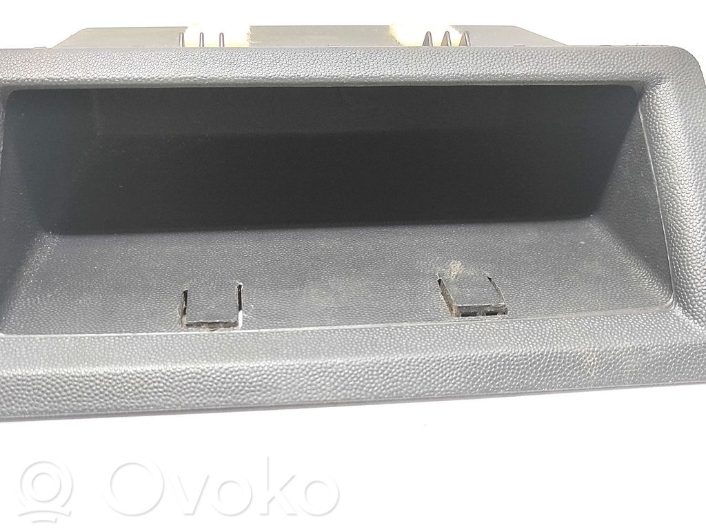 Dashboard storage box/compartment   09114397
