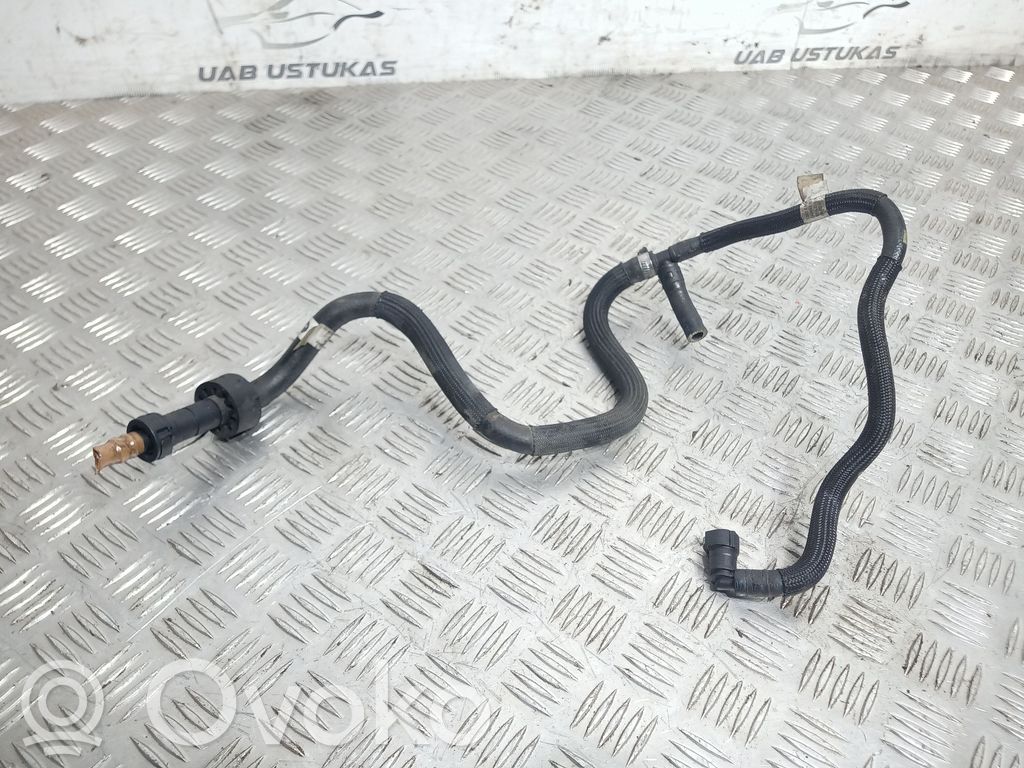 Fuel line pipe   7800669