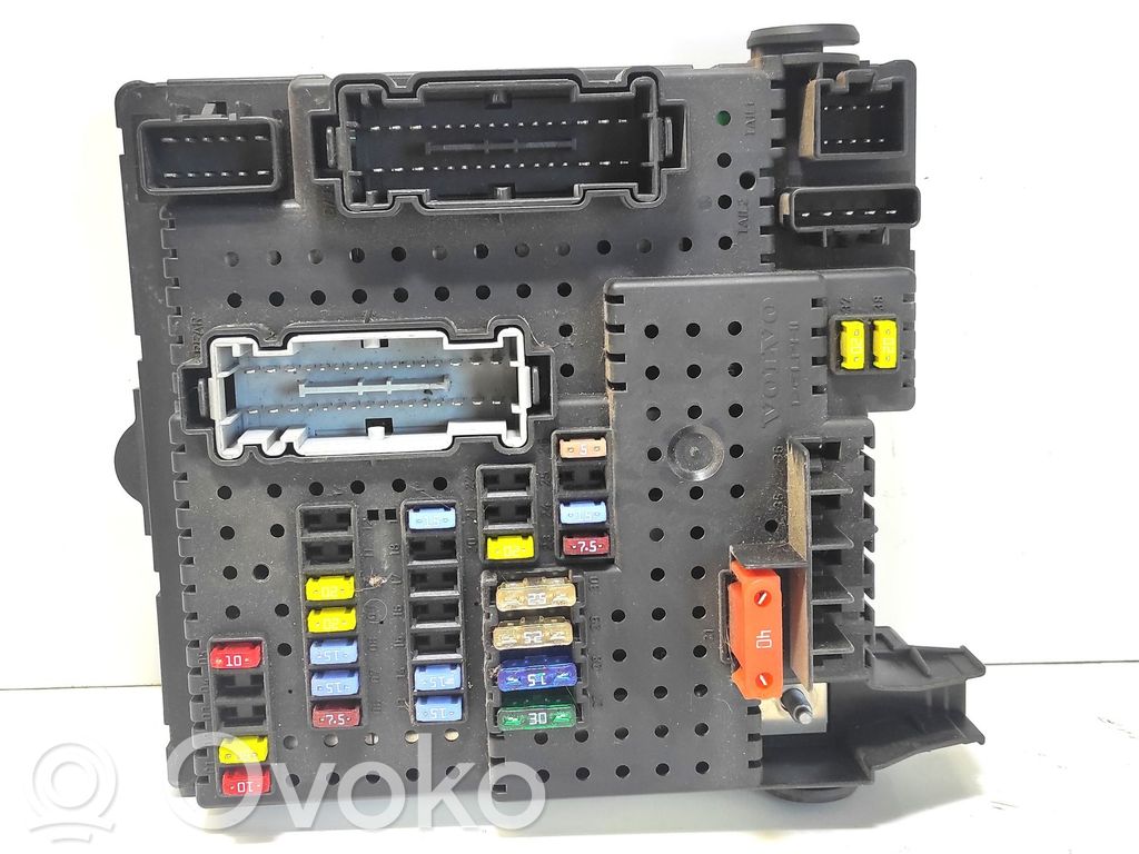 Volvo XC90 Fuse module 