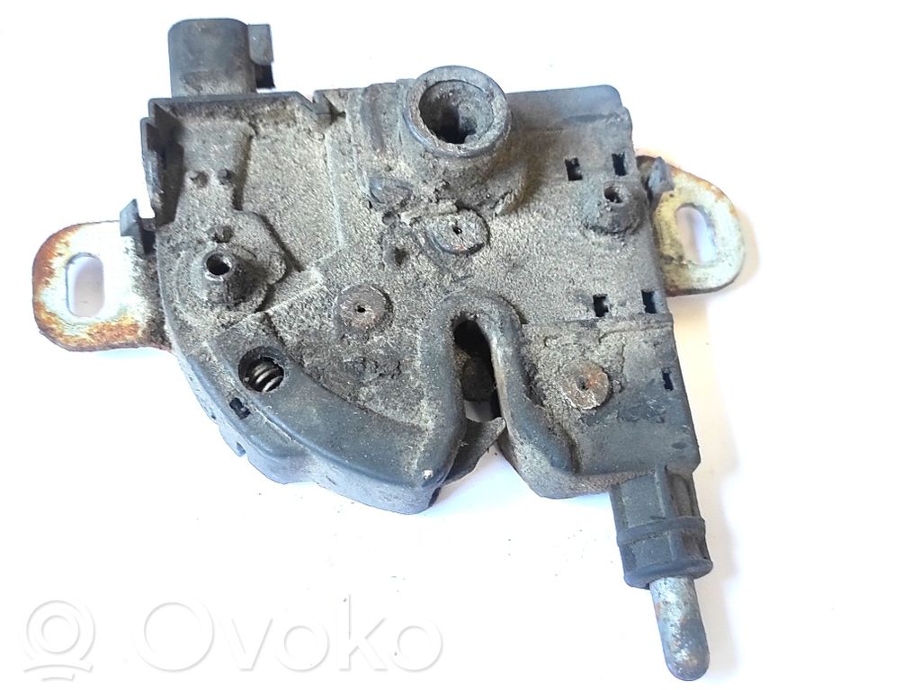 Engine bonnet/hood lock/catch