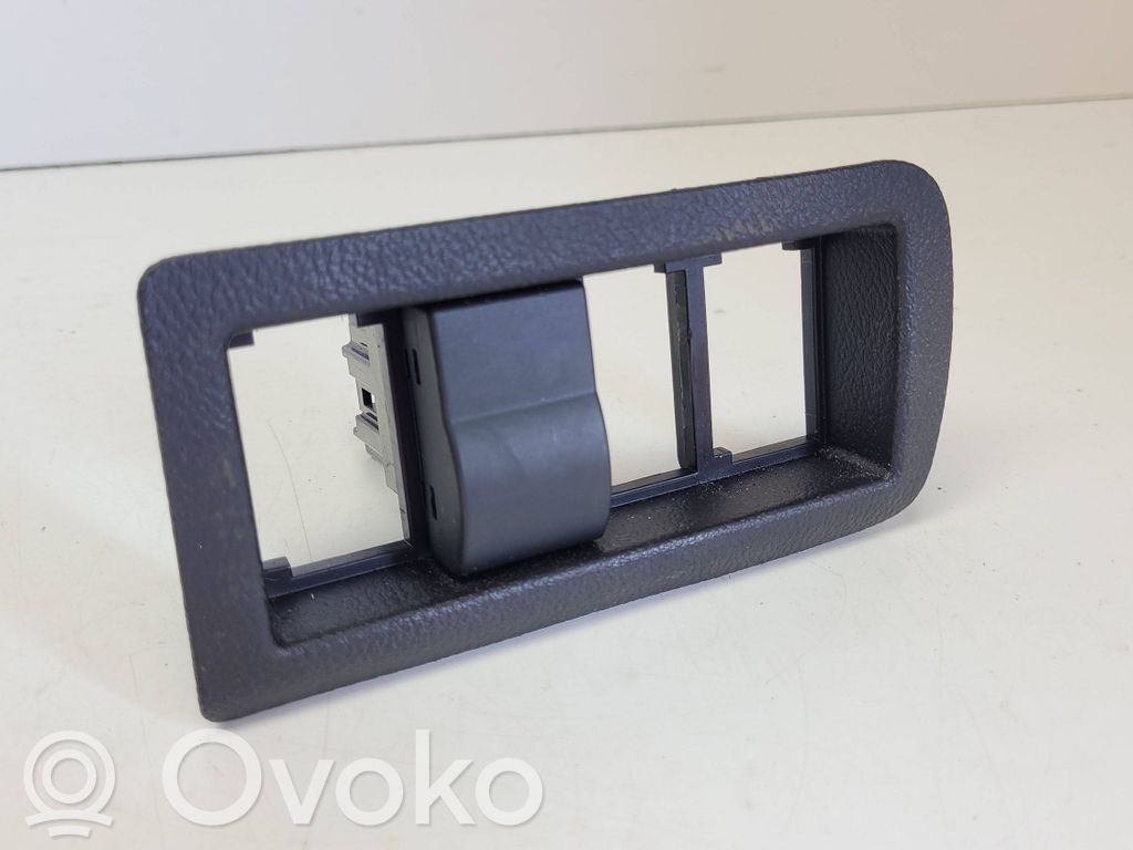 Other switches/knobs/shifts   BP4K55225,19032008,03750390