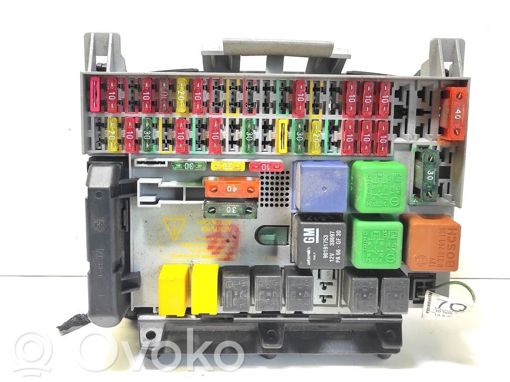 Opel Vectra B Módulo de fusible 