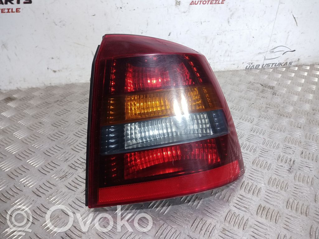 Opel Astra G Aizmugurējais lukturis virsbūvē 