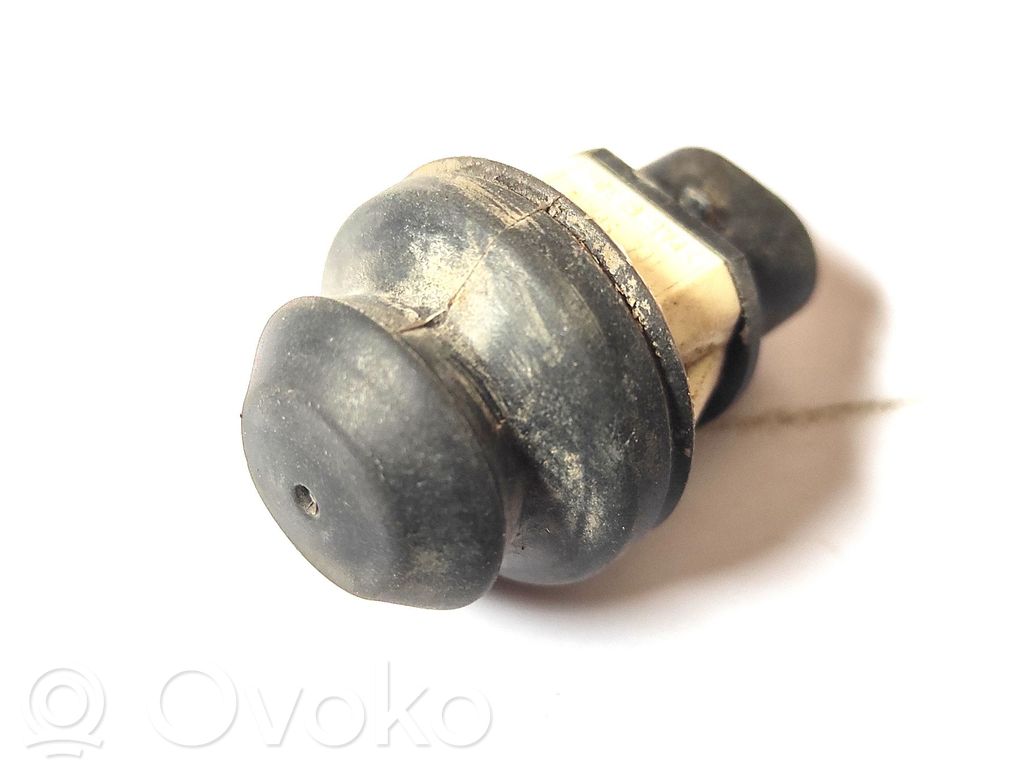 Volkswagen Polo III 6N 6N2 6NF Sensor de la puerta trasera 