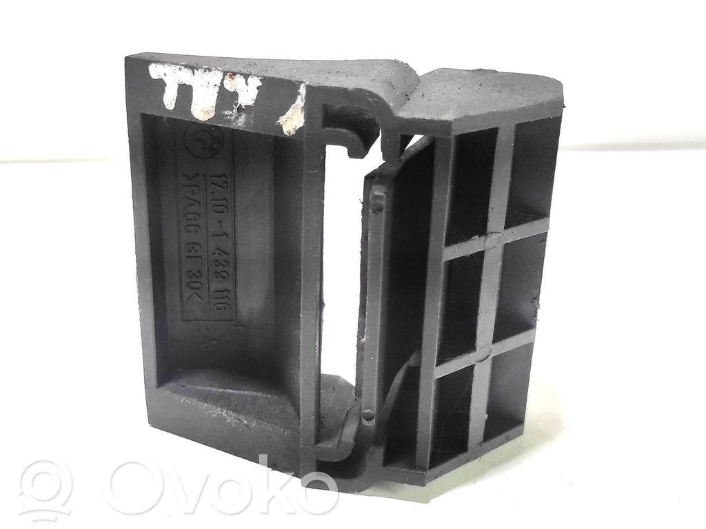 Land Rover Range Rover L322 Radiator mount bracket 
