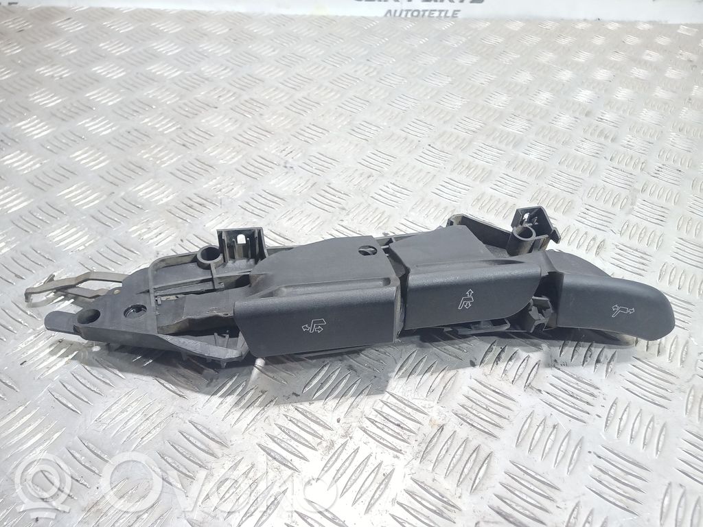 Perilla de ajuste del asiento (Usadas)   8150021
