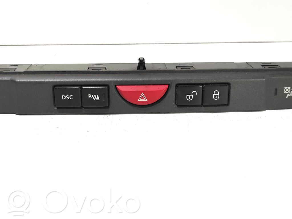 Land Rover Discovery 3 - LR3 Botón interruptor de luz de peligro 