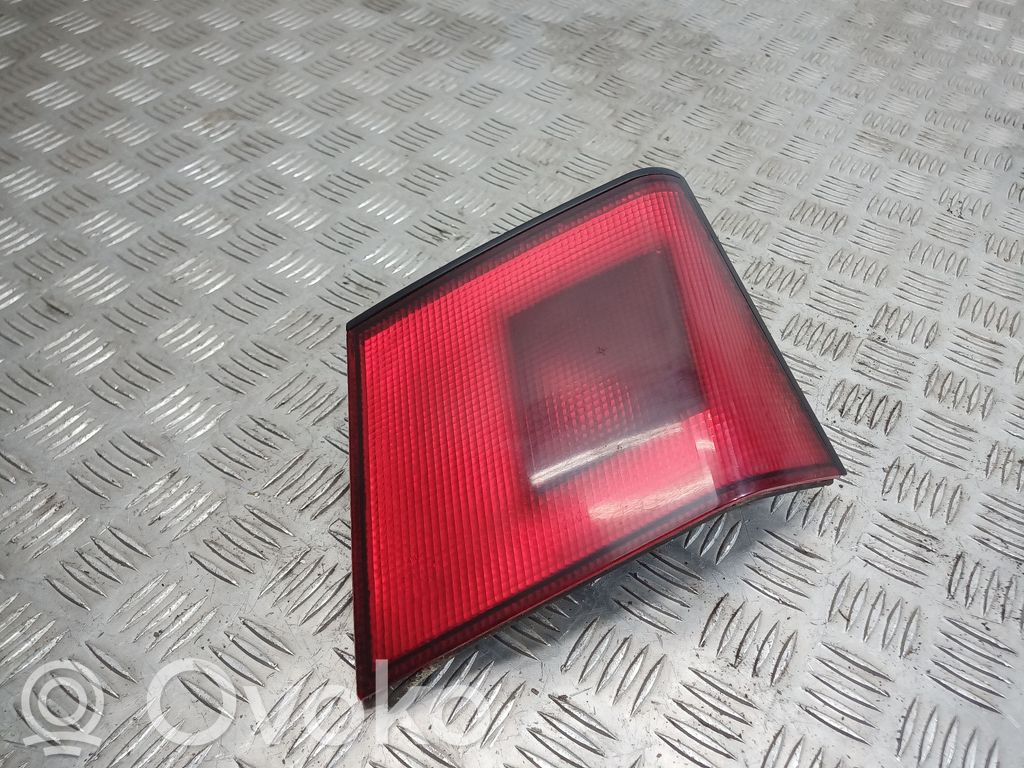 Mitsubishi Carisma Lampy tylnej klapy bagażnika 