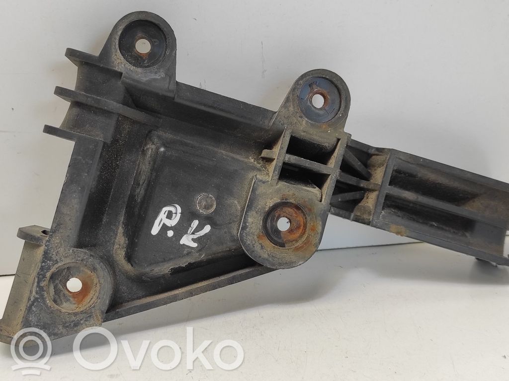 Audi 80 90 S2 B4 Front bumper mounting bracket 