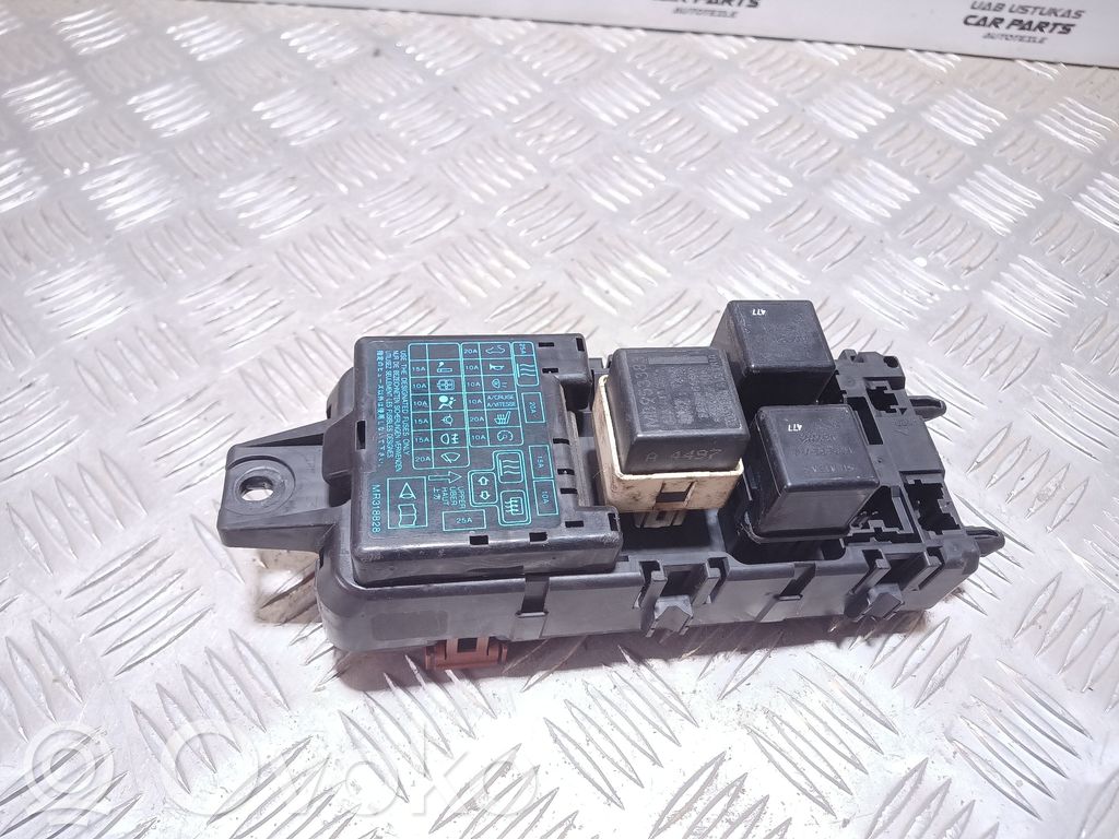 Mitsubishi Carisma Fuse module 
