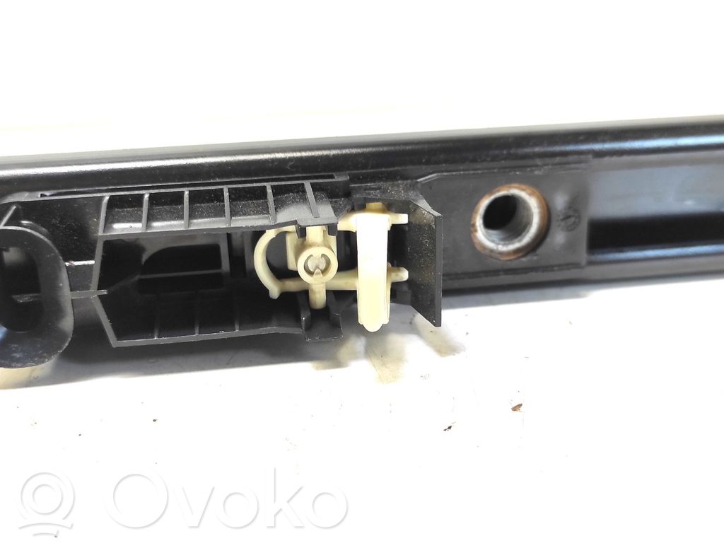Land Rover Discovery 3 - LR3 Sicherheitsgurt-Einstellschiene 