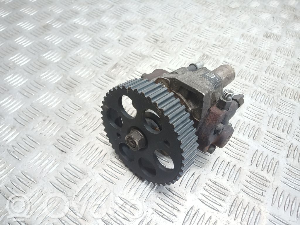 Opel Astra J Fuel injection high pressure pump 