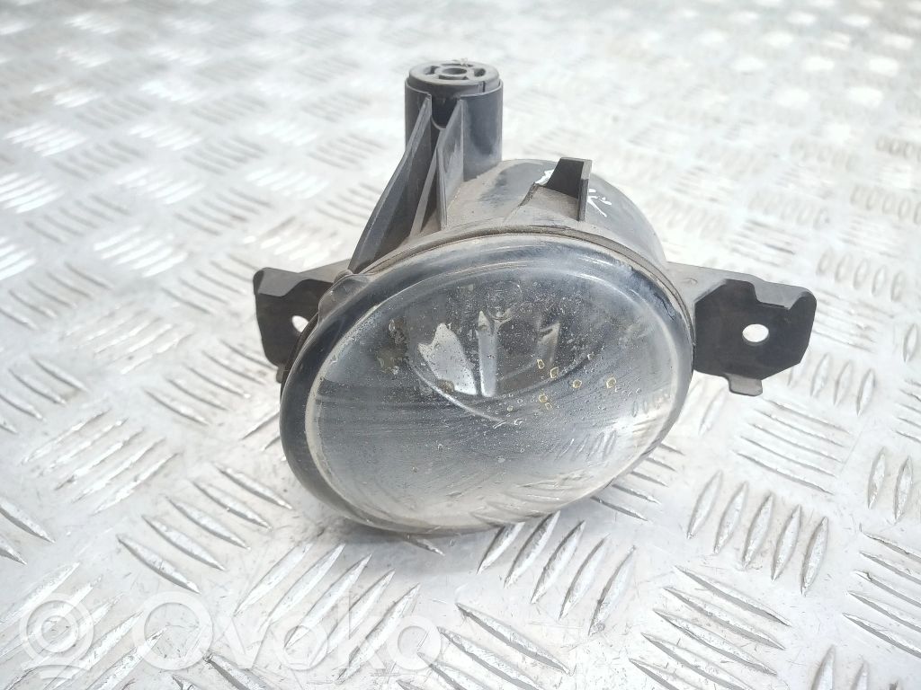 Miglas lukturis priekšā   7837501