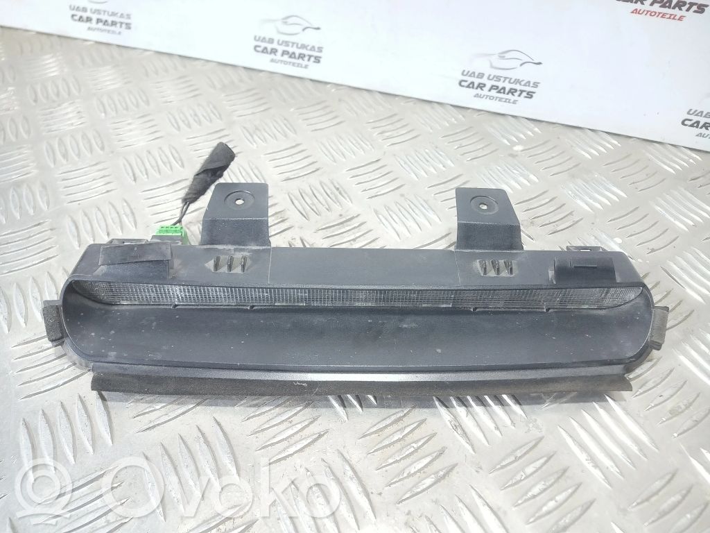 Volvo S40, V40 Third/center stoplight 