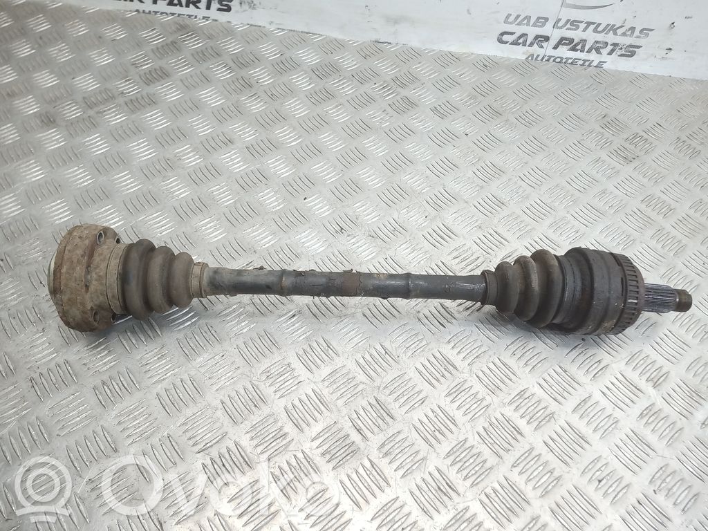 BMW 1 E82 E88 Aizmugurējā pusass 
