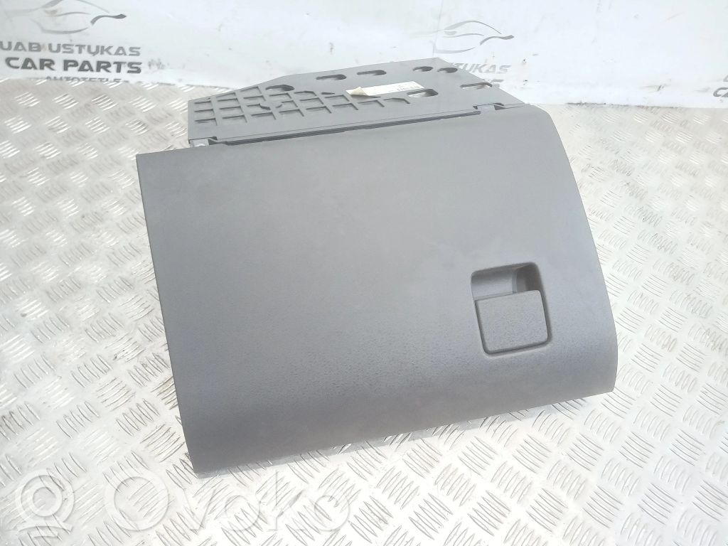 Opel Signum Daiktadėžės (bordačioko) komplektas 