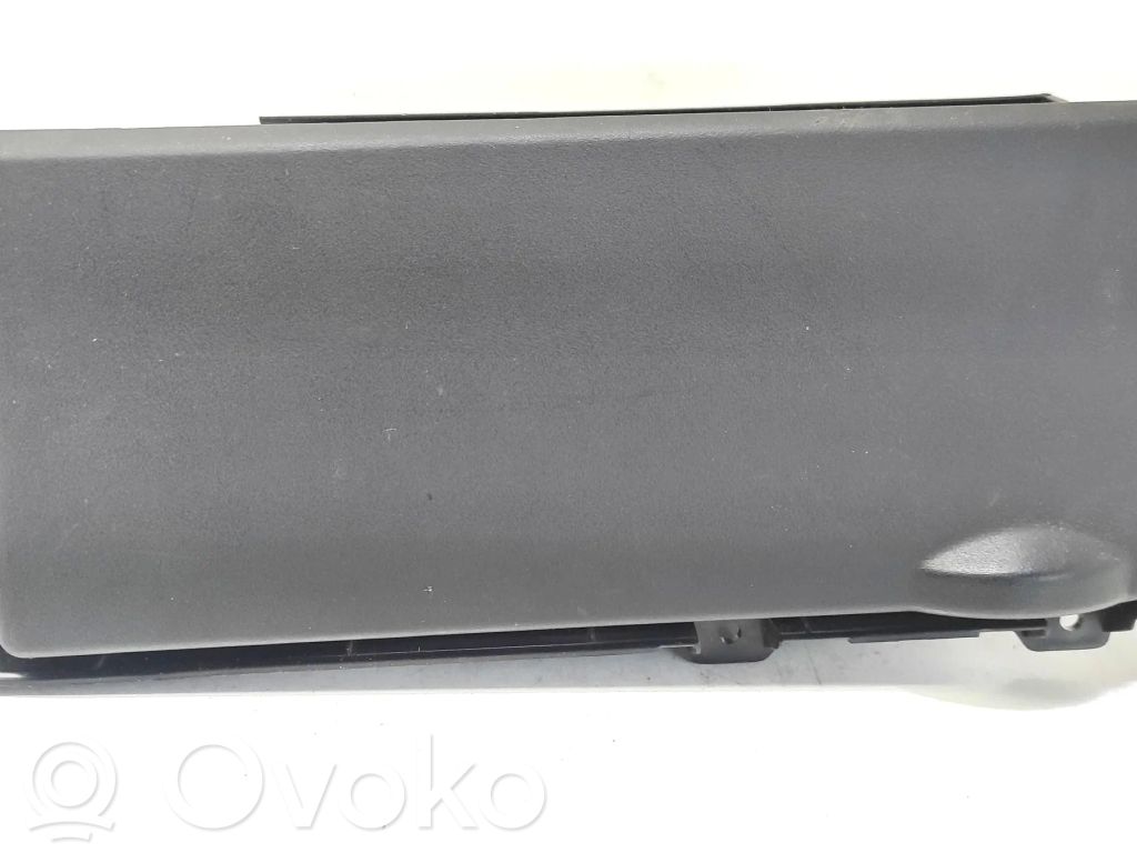 Mazda 3 I Cup holder 