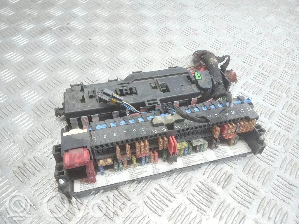 BMW 3 E46 Fuse module 