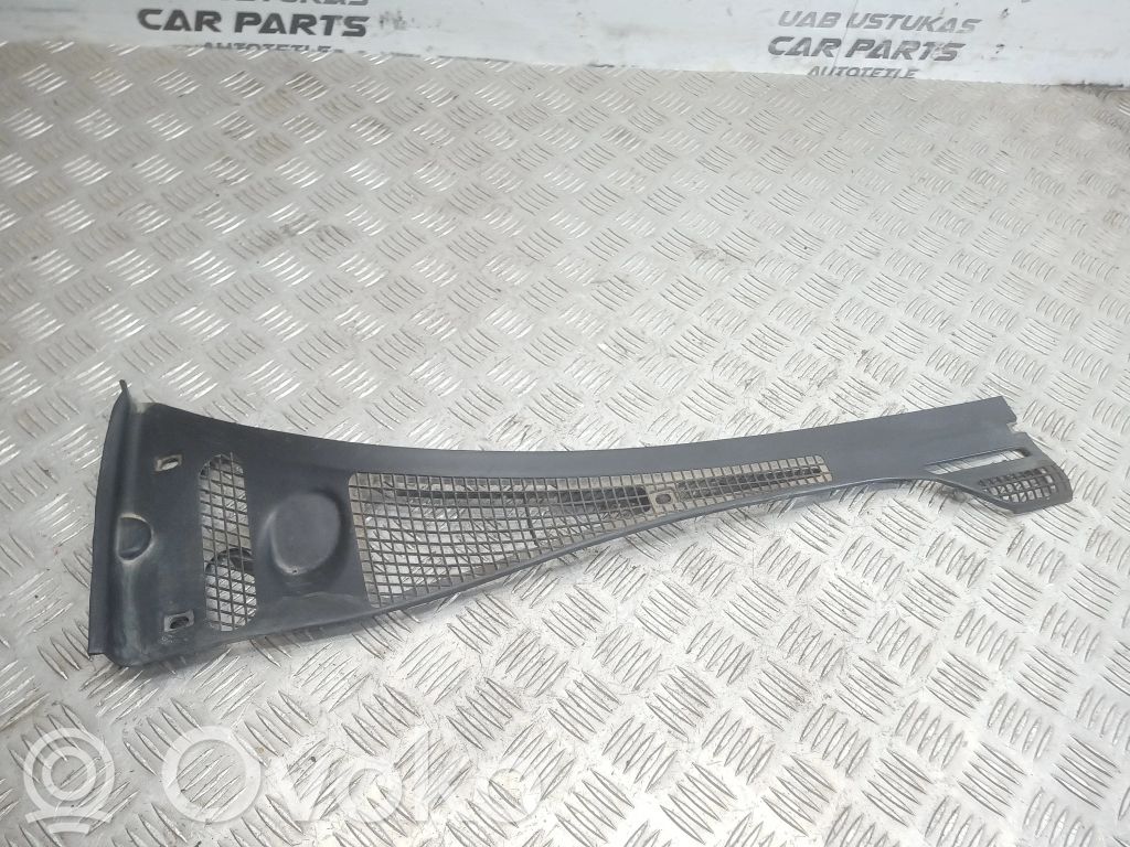 BMW 5 E34 Wiper trim 