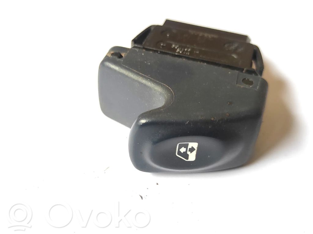 Renault Clio II Electric window control switch 
