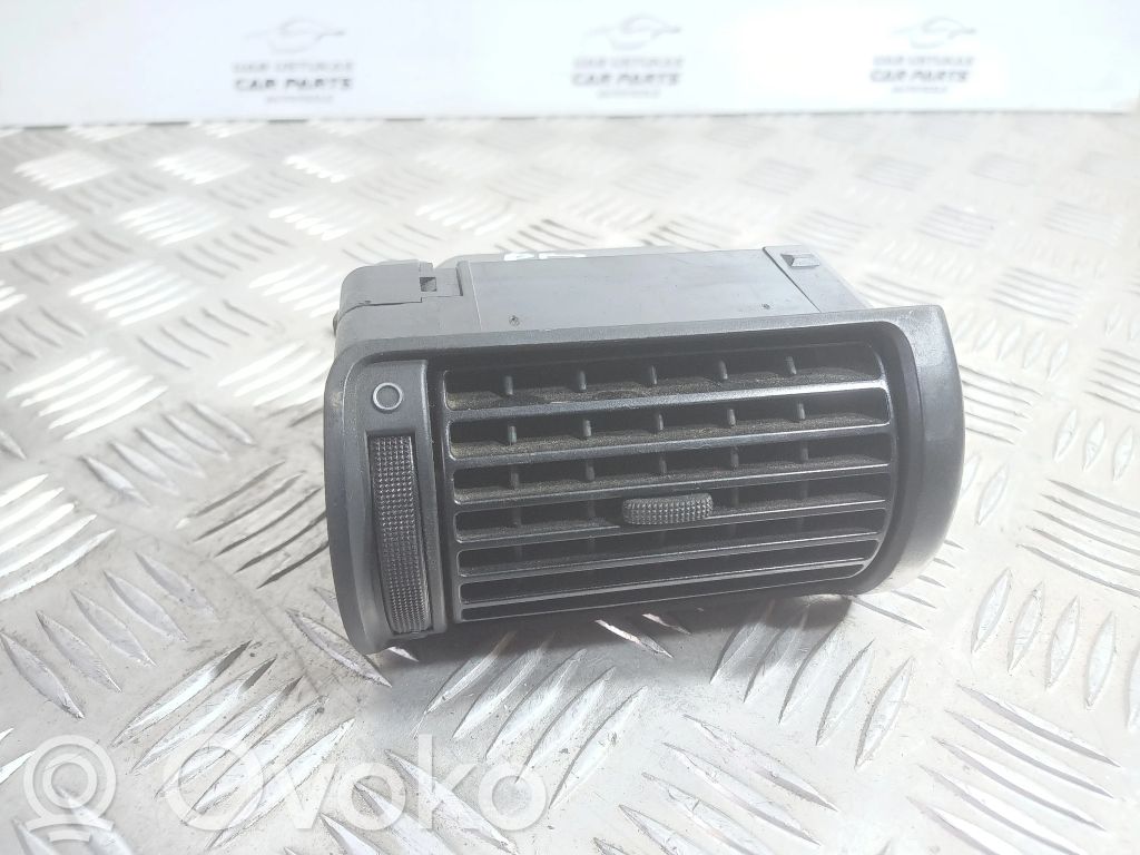 Audi A4 S4 B5 8D Sānu gaisa režģis 