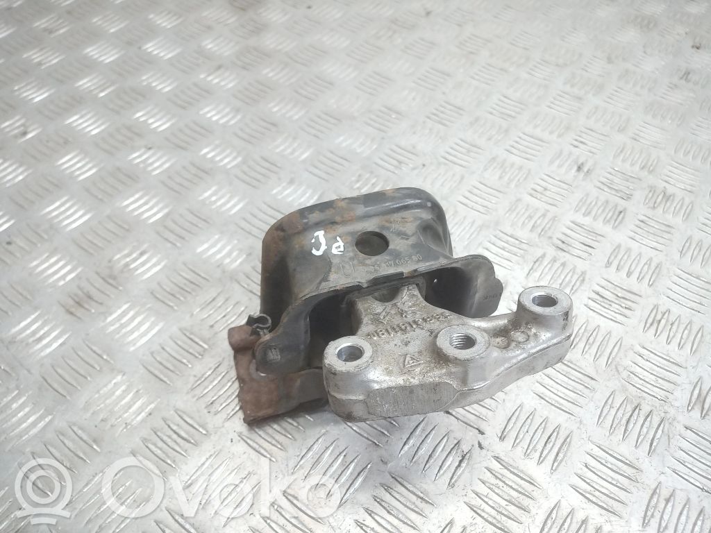 Citroen C3 Picasso Engine mount bracket 