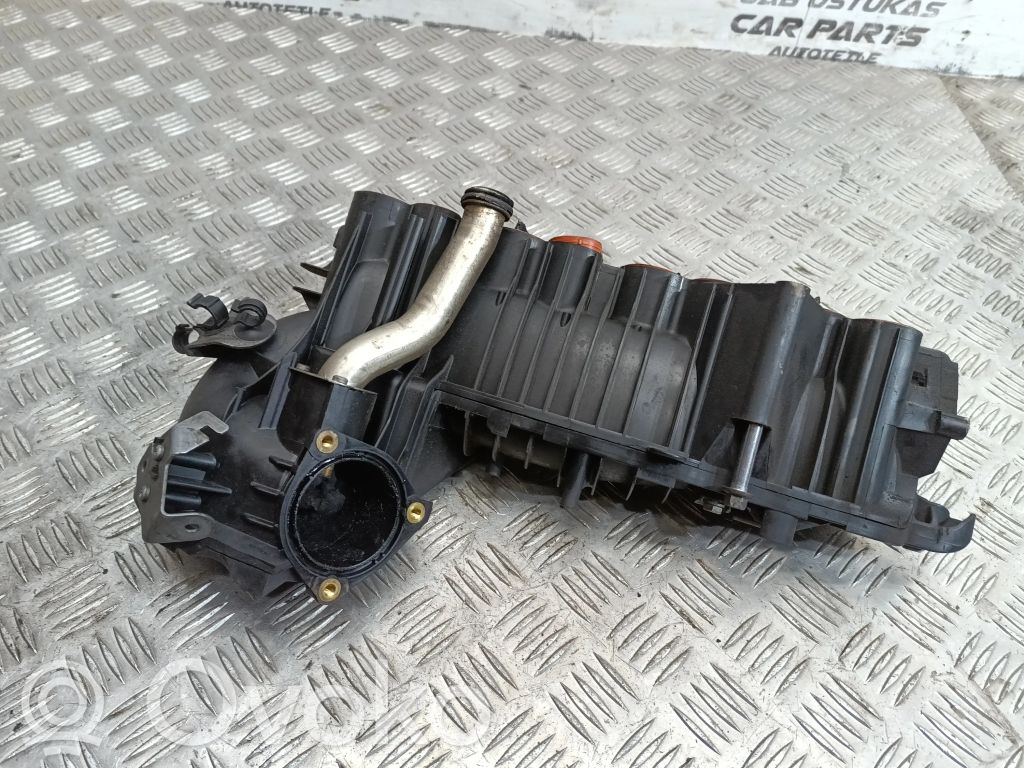 BMW 1 E81 E87 Intake manifold 