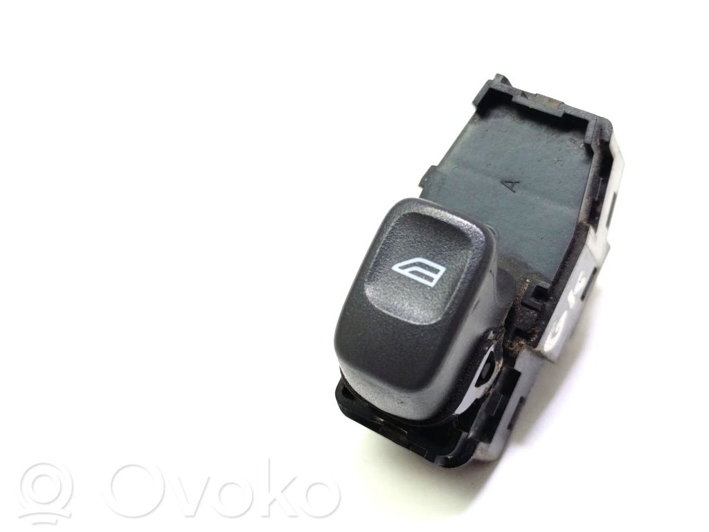 Electric window control switch   9472275