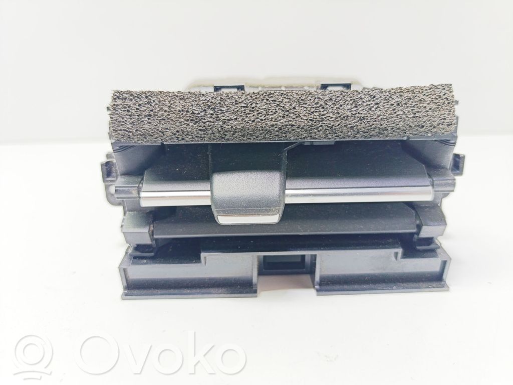 Mazda CX-3 Dysze / Kratki środkowego nawiewu deski rozdzielczej 