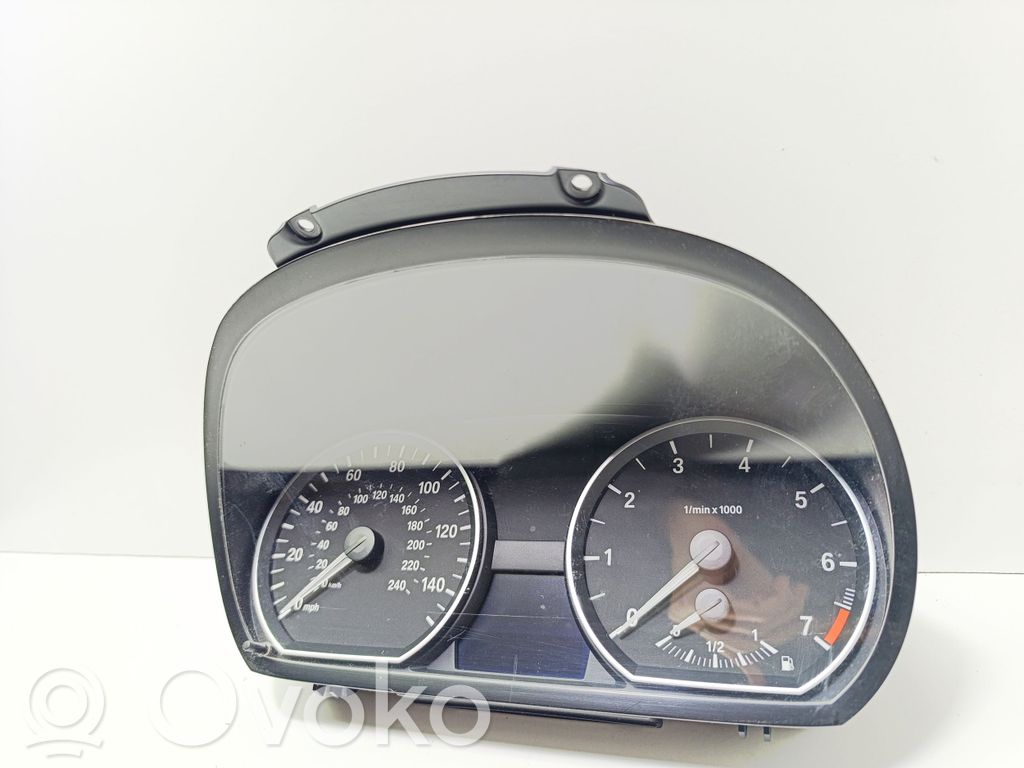 BMW 1 E82 E88 Nopeusmittari (mittaristo) 