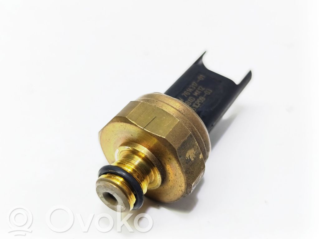 BMW 1 E82 E88 Fuel pressure sensor 