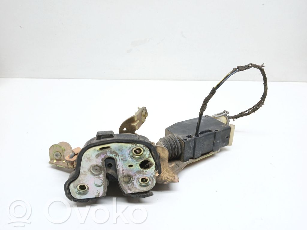 Opel Astra F Takaoven lukko 