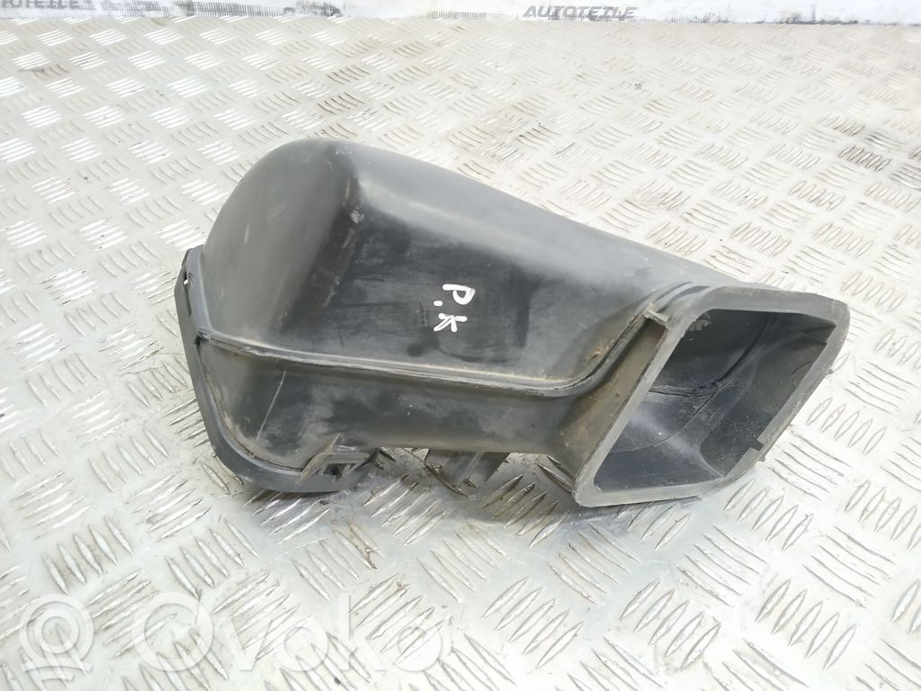BMW 7 E65 E66 Ilmanoton kanavan osa 