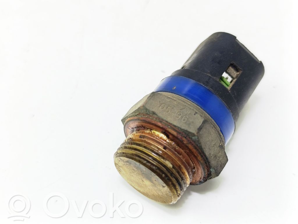 Renault Megane I Coolant temperature sensor 