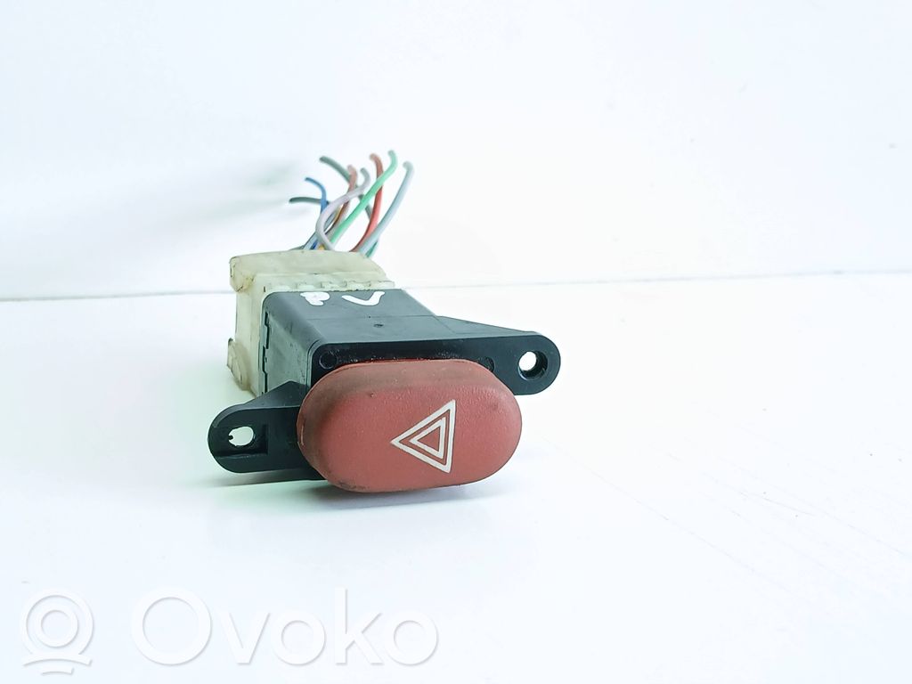 Renault Laguna I Hazard light switch 