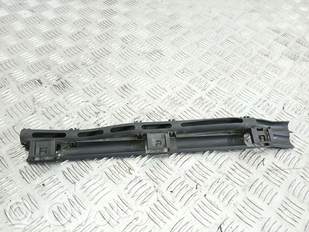 BMW 1 E82 E88 Другая деталь двигателя 