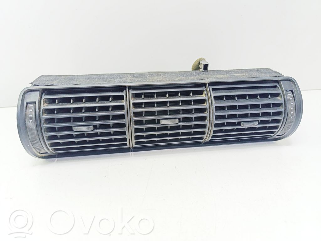 Audi A4 S4 B5 8D Rejilla de ventilación central del panel 