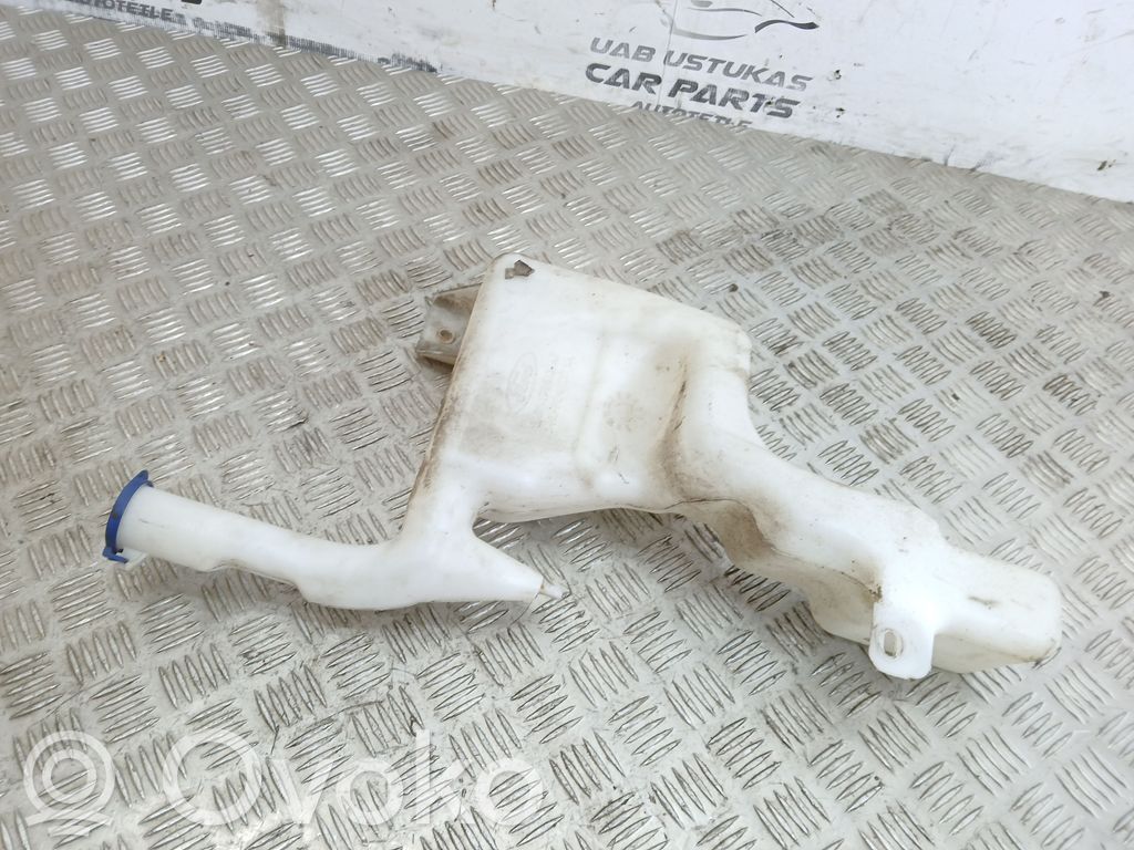 Ford Fiesta Langų skysčio bakelis 
