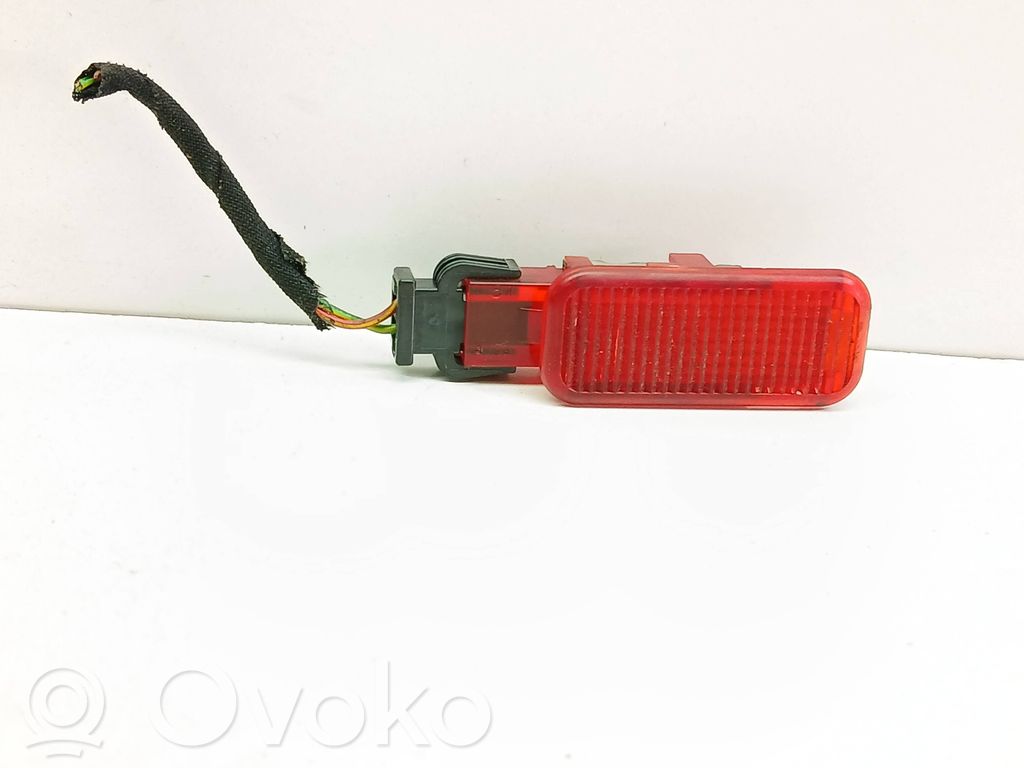 Otras luces interiores   4B0947411