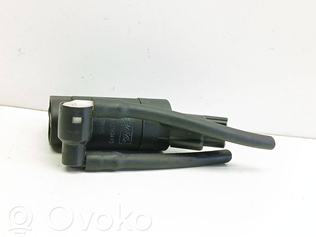 Ford Focus C-MAX Pompa spryskiwacza szyby przedniej / czołowej 