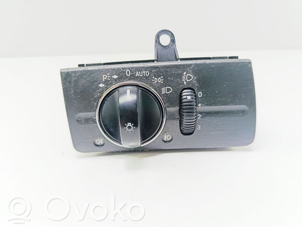 Comutator lumini   2115450304