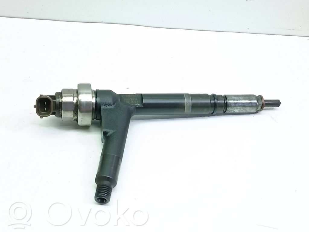 Opel Combo C Inyector de combustible 