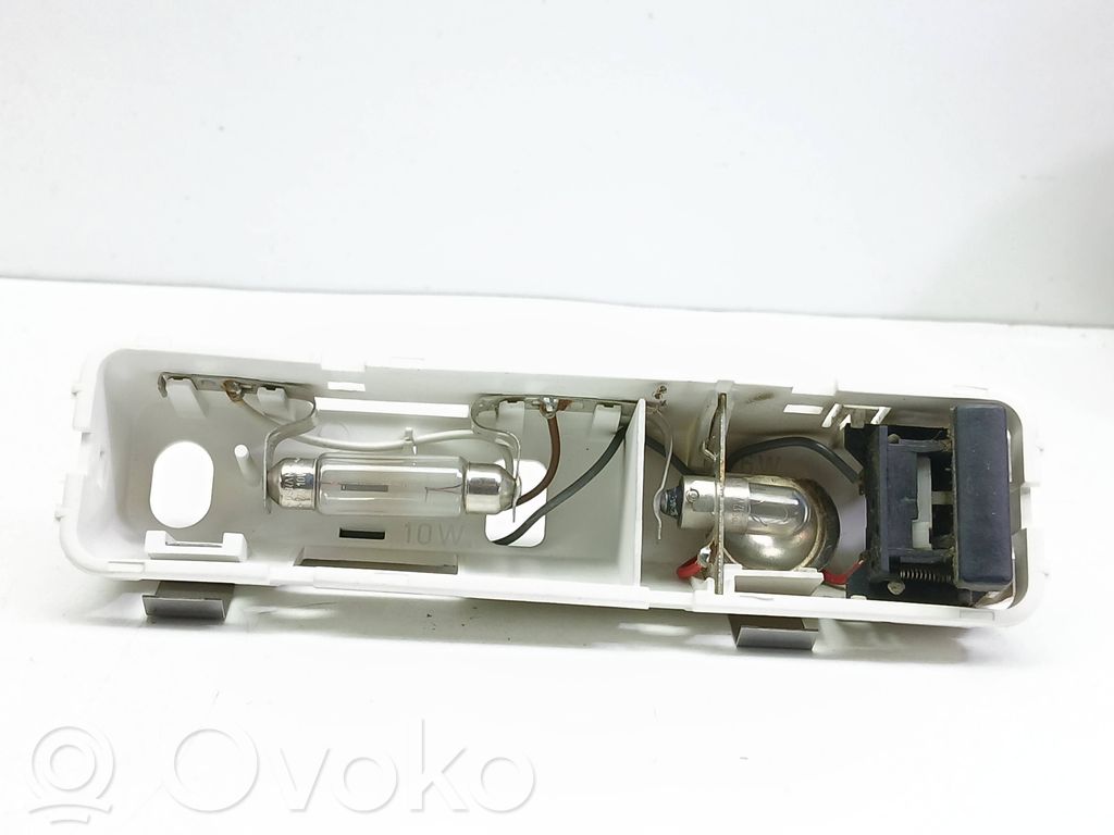 BMW 5 E39 Takaistuimen valo 