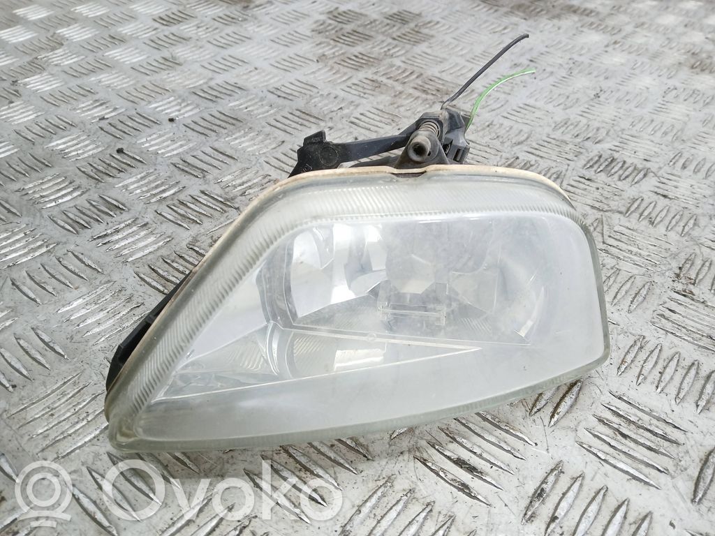 Ford Focus Miglas lukturis priekšā 