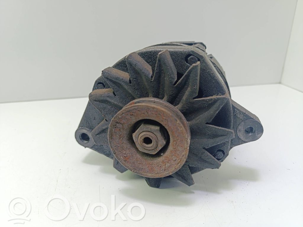 Renault Clio I Генератор 