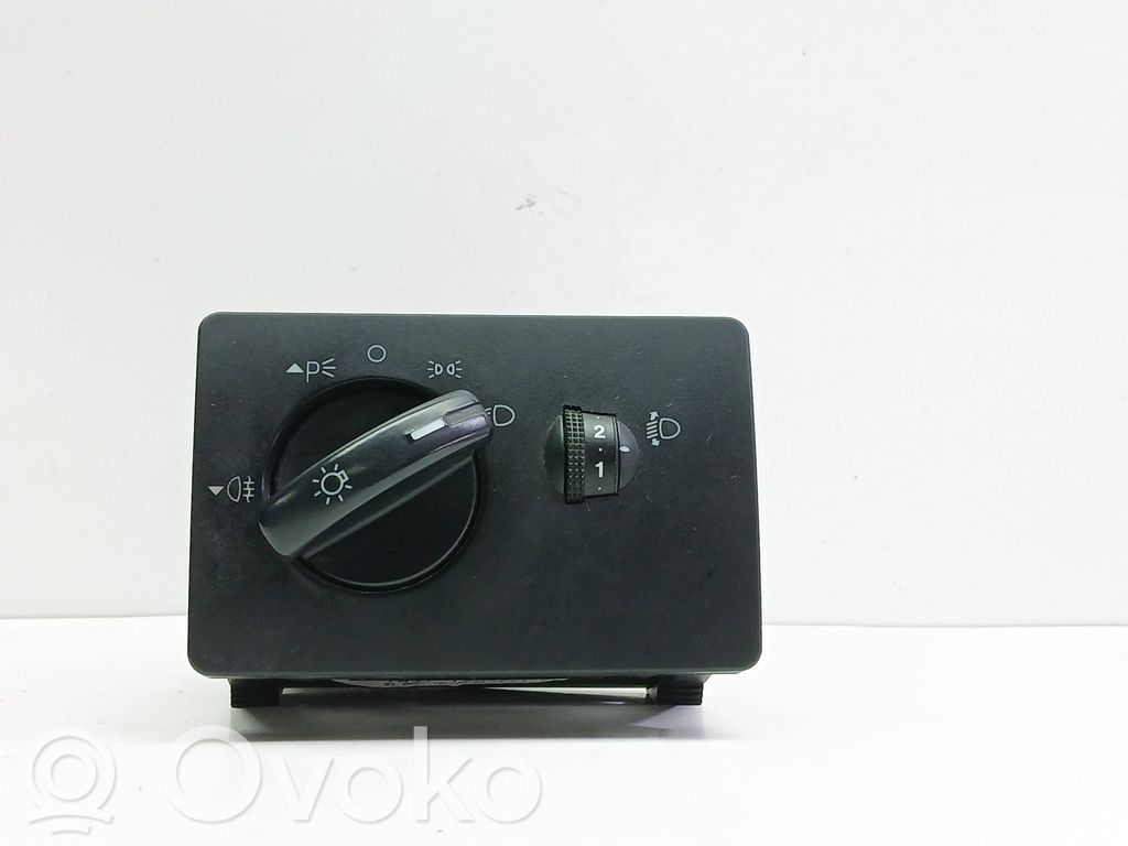 Ford Focus Light switch 