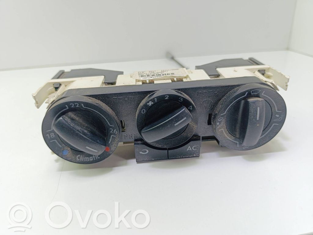 Volkswagen Polo IV 9N3 Panel klimatyzacji 