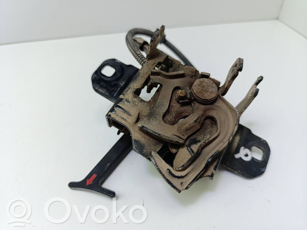 Volkswagen Golf IV Serrure de capot 