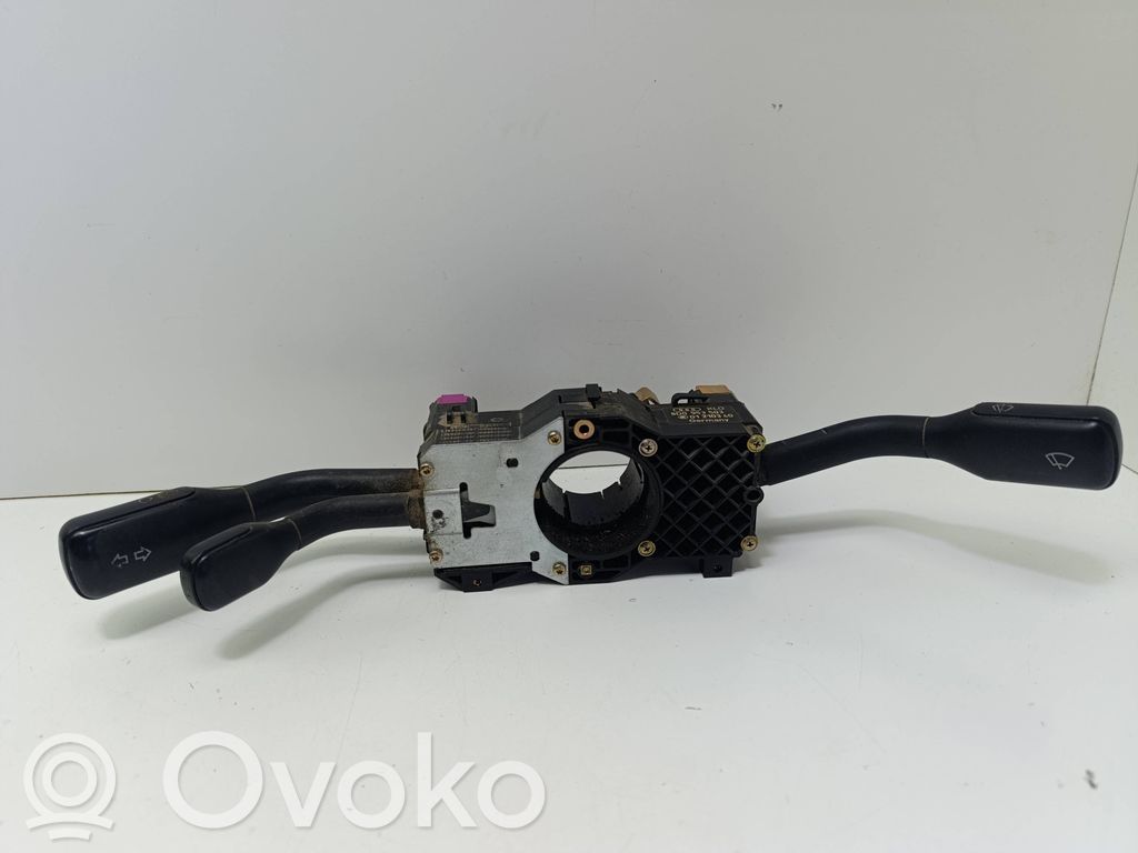 Commodo, commande essuie-glace/phare   8D0953503